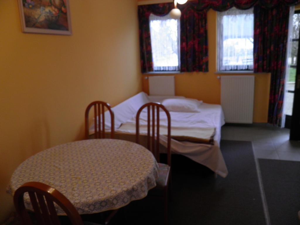 Pri Storklji Hotel Moravske Toplice Ruang foto